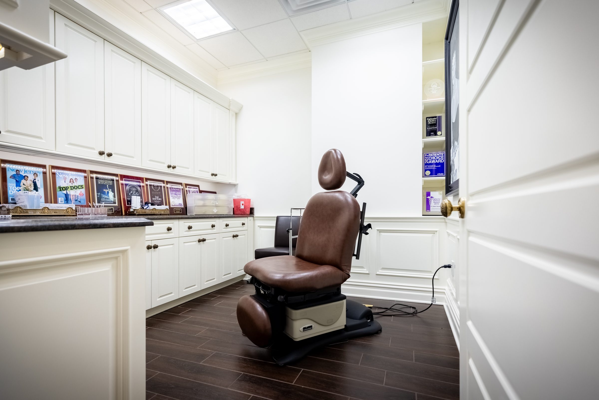 Private exam room where Dr. Joseph Racanelli sees patients at every follow-up visit